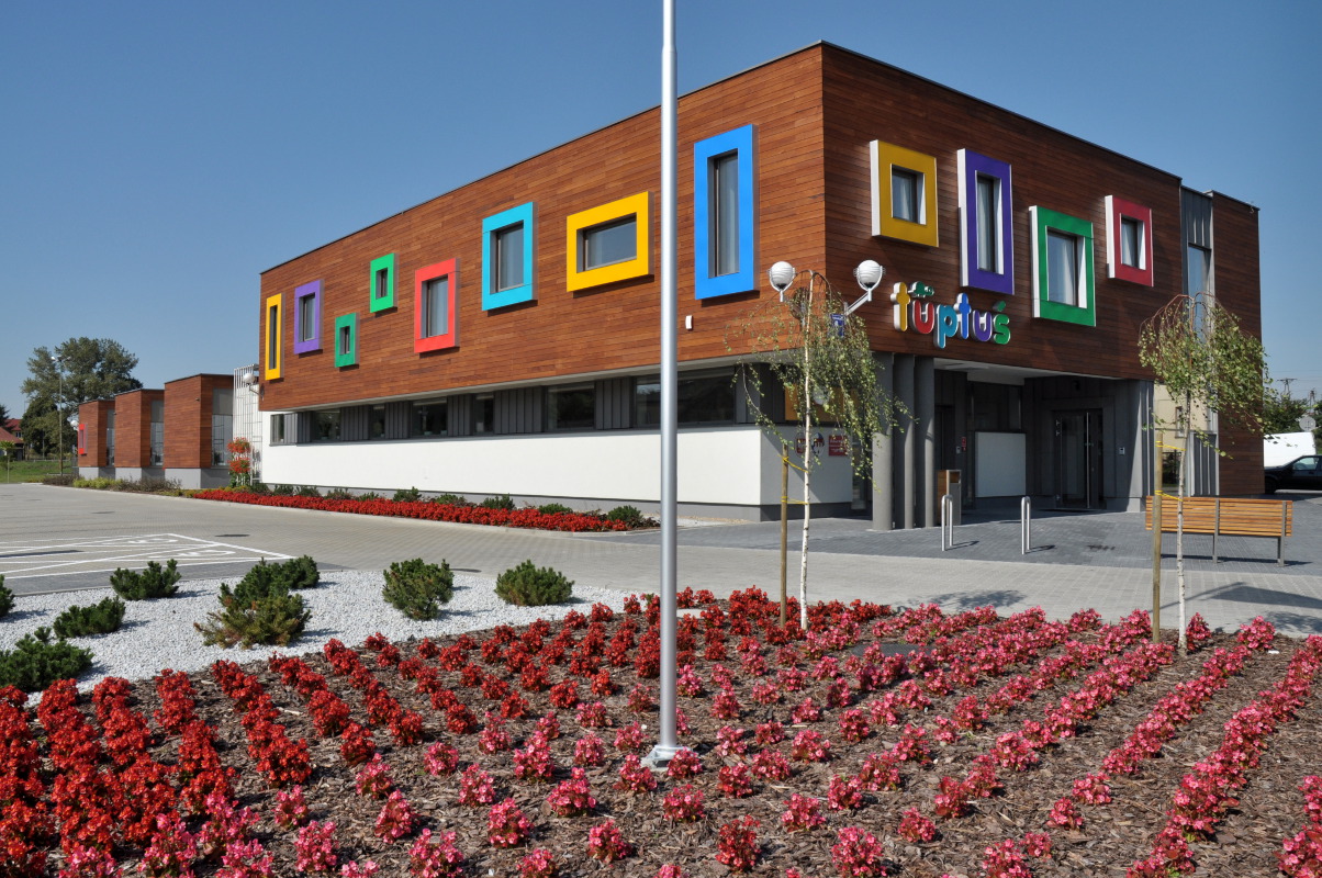 budynek usługowy, żłobek miejski wraz z gabinetami lekarskimi w Rawie Mazowieckiej